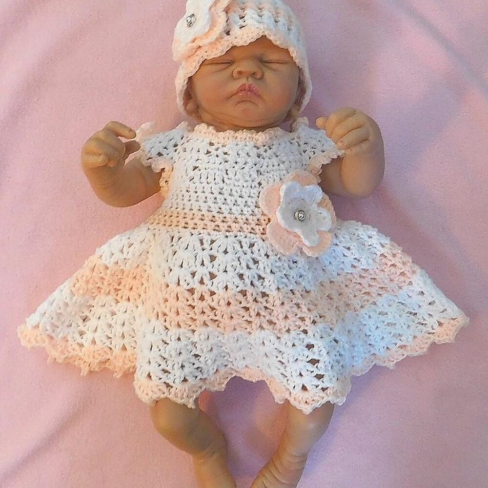 Crochet Baby Dress Handmade, Fits 0-3 Month, Baby Shower Gift, Flower Dress - Picture 4 of 9